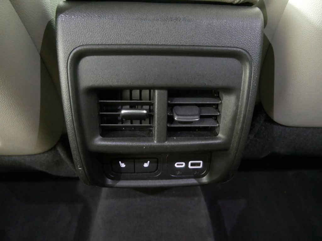 Used 2020 Cadillac XT4 Luxury image 18