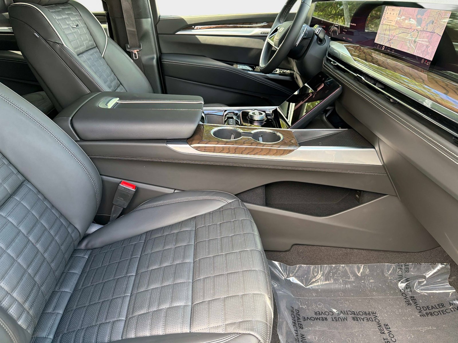 Used 2026 Cadillac Escalade ESV Platinum Sport w/ LPO, ONYX Package image 22