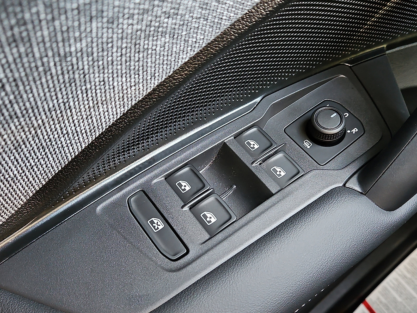 New 2026 Volkswagen Tiguan S image 20