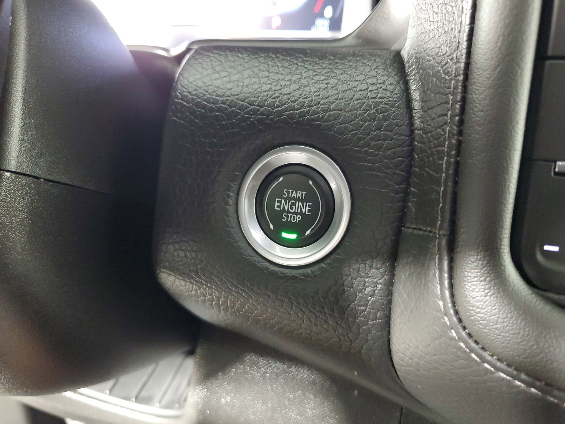 Used 2023 GMC Yukon Denali image 42