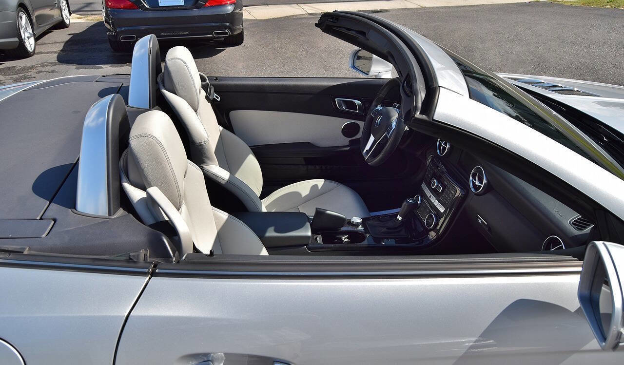 Used 2015 Mercedes-Benz SLK 250 w/ Premium Package image 61