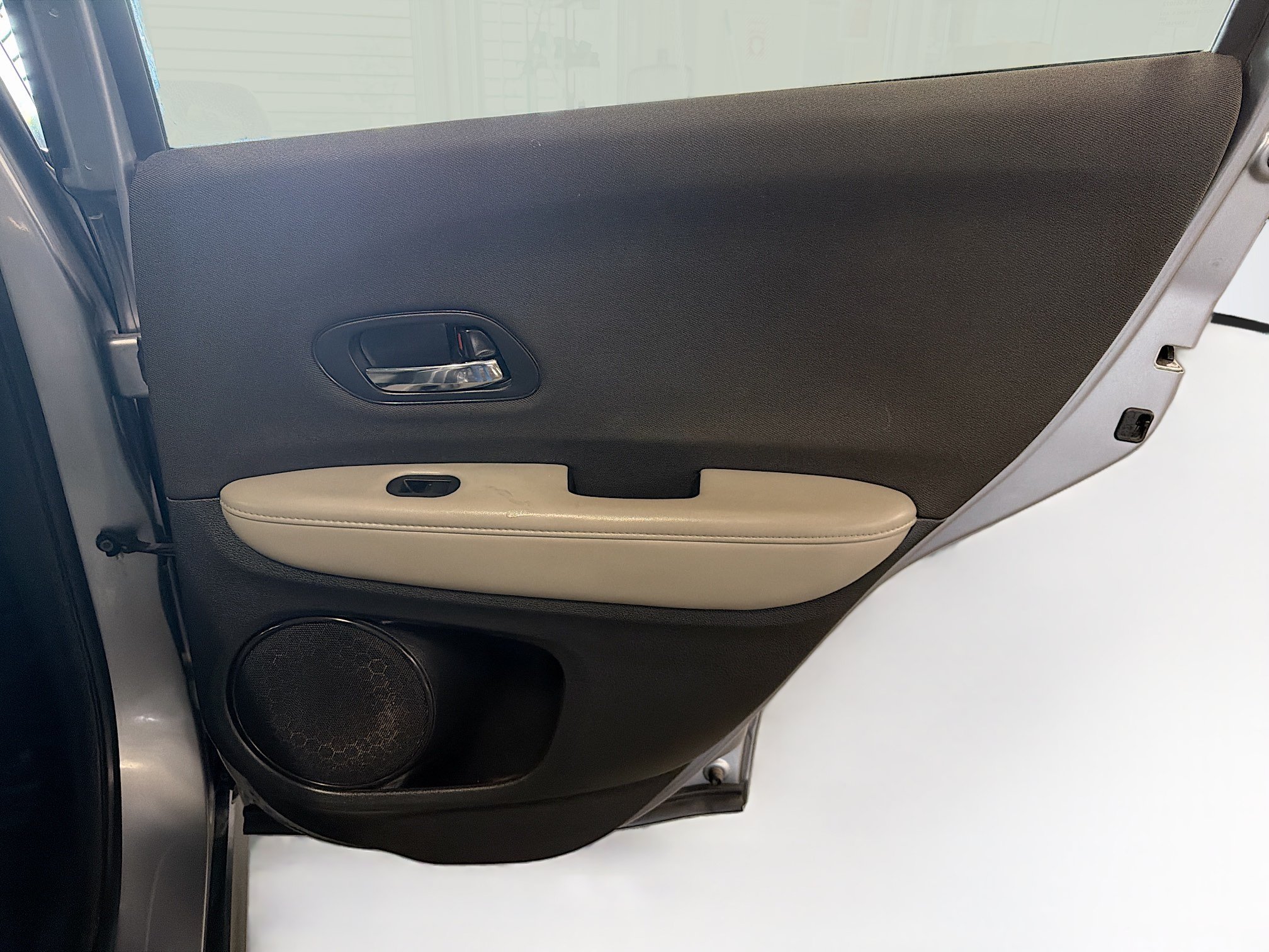 Used 2019 Honda HR-V LX image 27