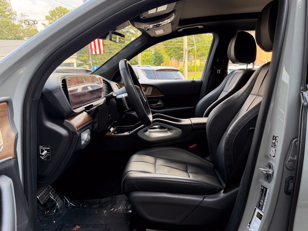 Used 2024 Mercedes-Benz GLS 580 4MATIC image 25