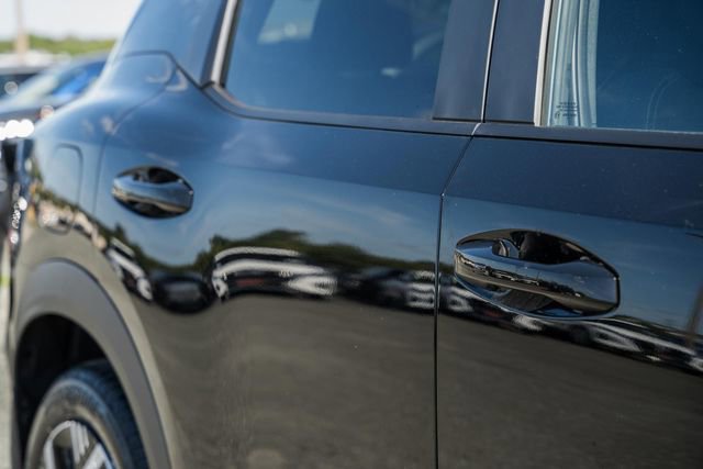 New 2026 Nissan Kicks SV image 14