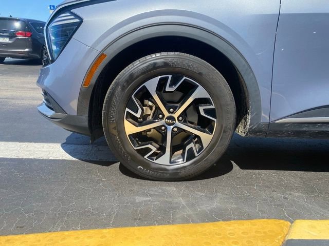 Used 2024 Kia Sportage EX image 12