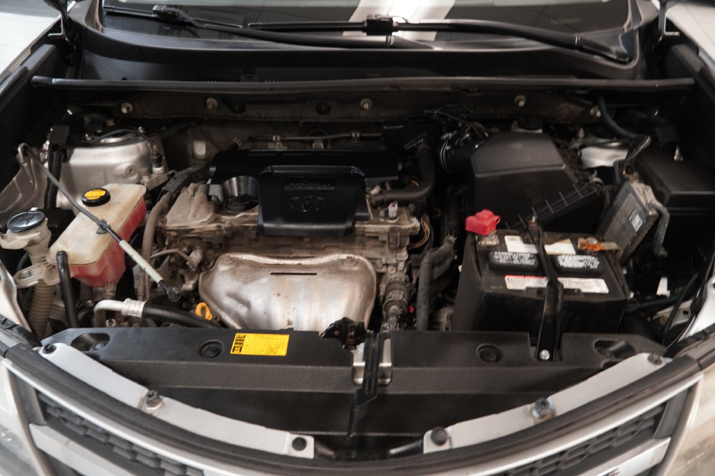 Used 2014 Toyota RAV4 LE AWD/4WD image 37