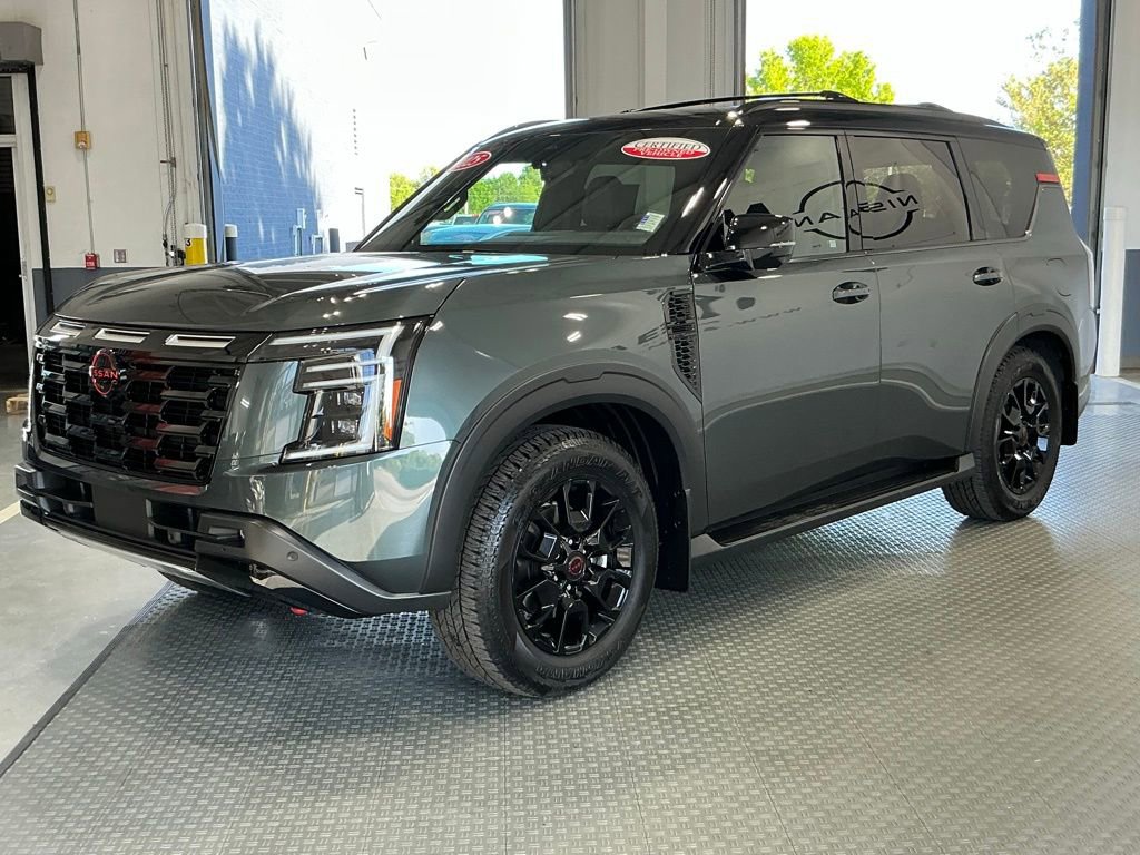 Used 2025 Nissan Armada PRO-4X image 2
