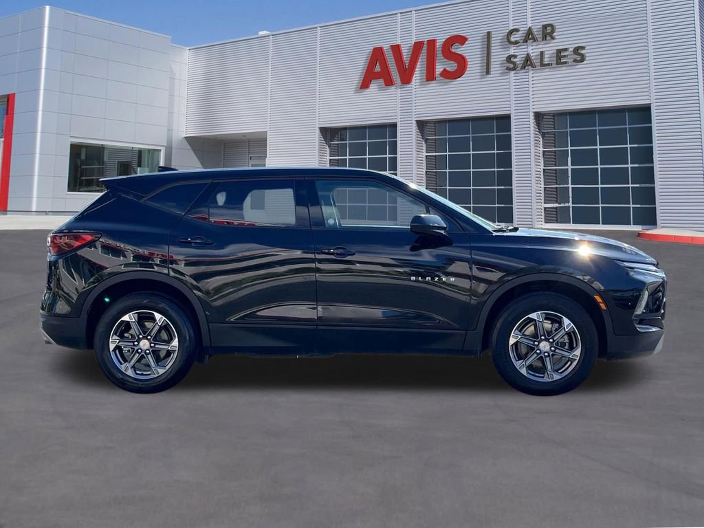 Used 2025 Chevrolet Blazer LT image 5