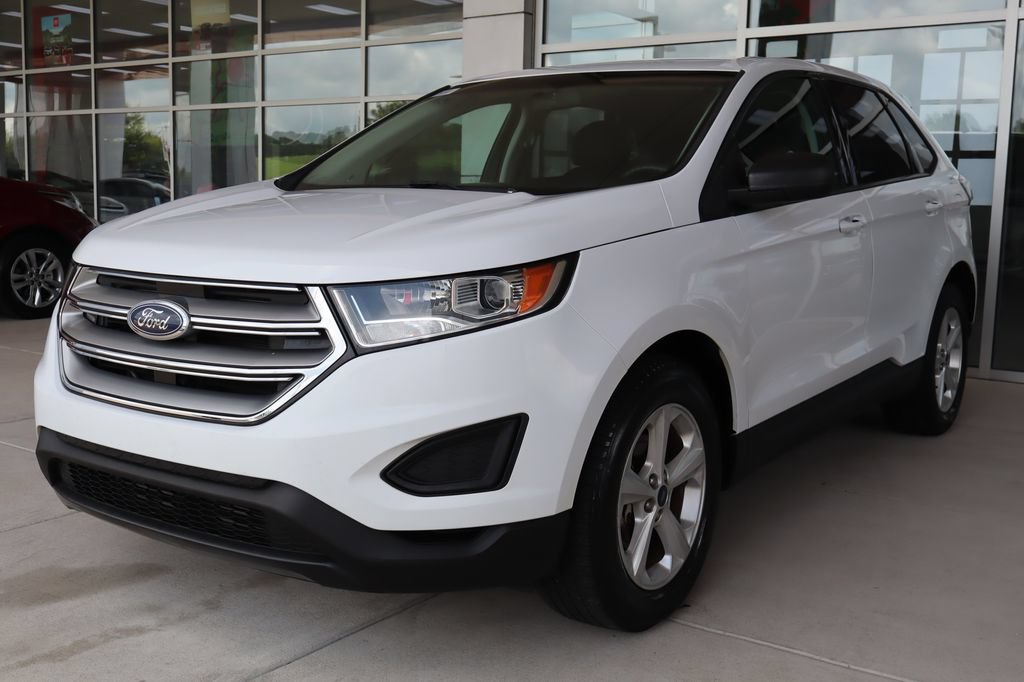 Used 2016 Ford Edge SE FWD image 3