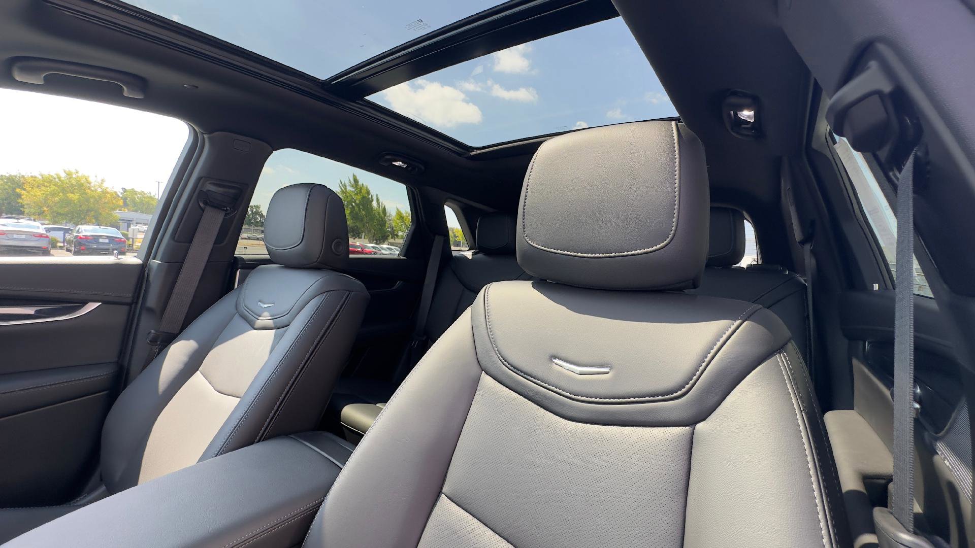 New 2025 Cadillac XT5 Premium Luxury w/ Technology Package image 10