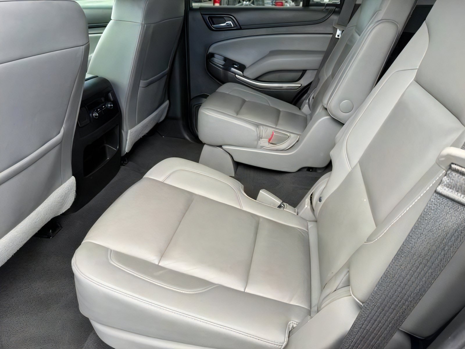 Used 2019 Chevrolet Tahoe LT AWD/4WD image 17