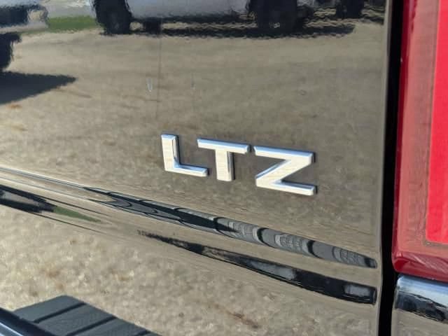 Used 2021 Chevrolet Silverado 1500 LTZ AWD/4WD image 7