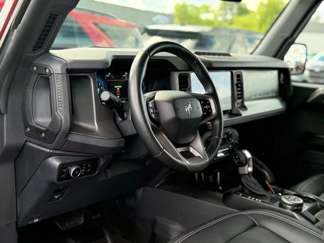 Used 2025 Ford Bronco Badlands AWD/4WD image 14
