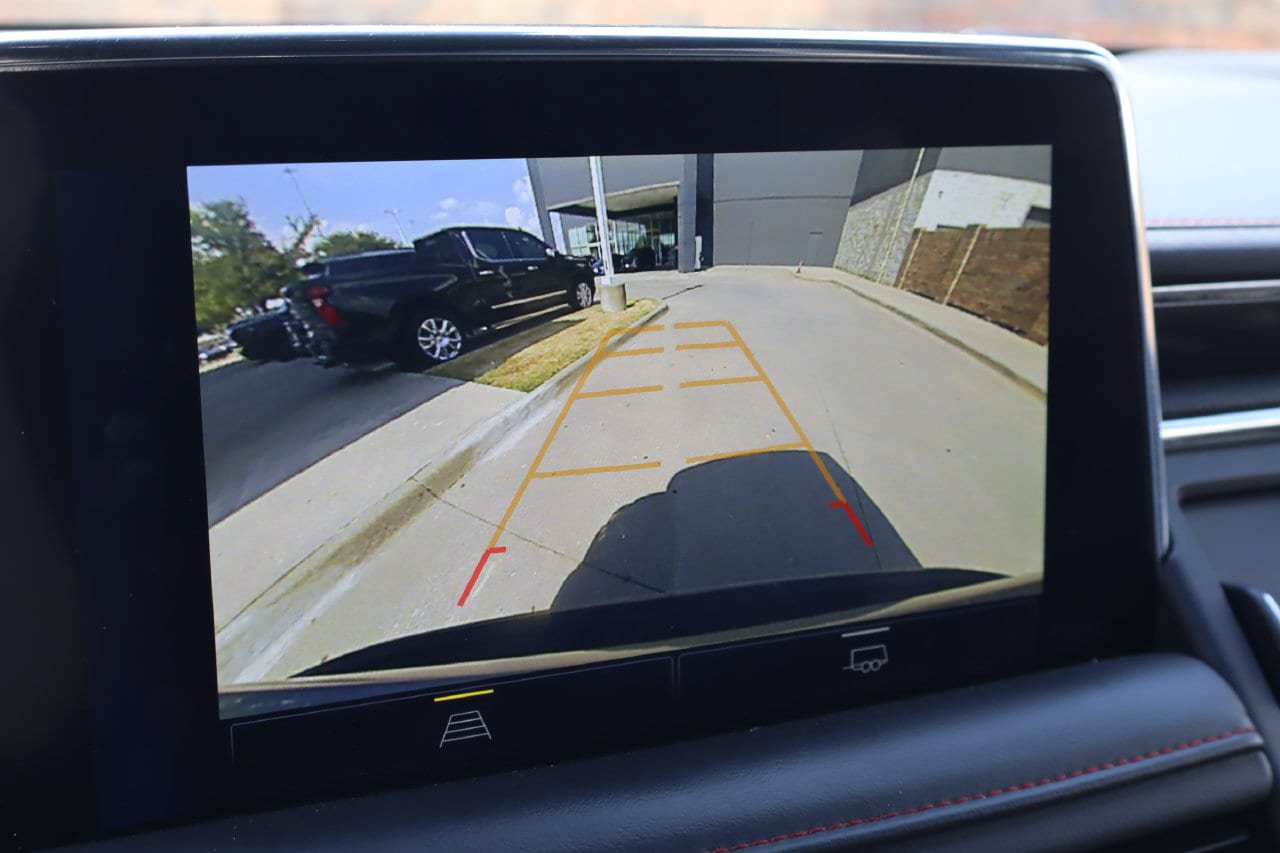 Used 2024 Chevrolet Suburban RST RWD image 8
