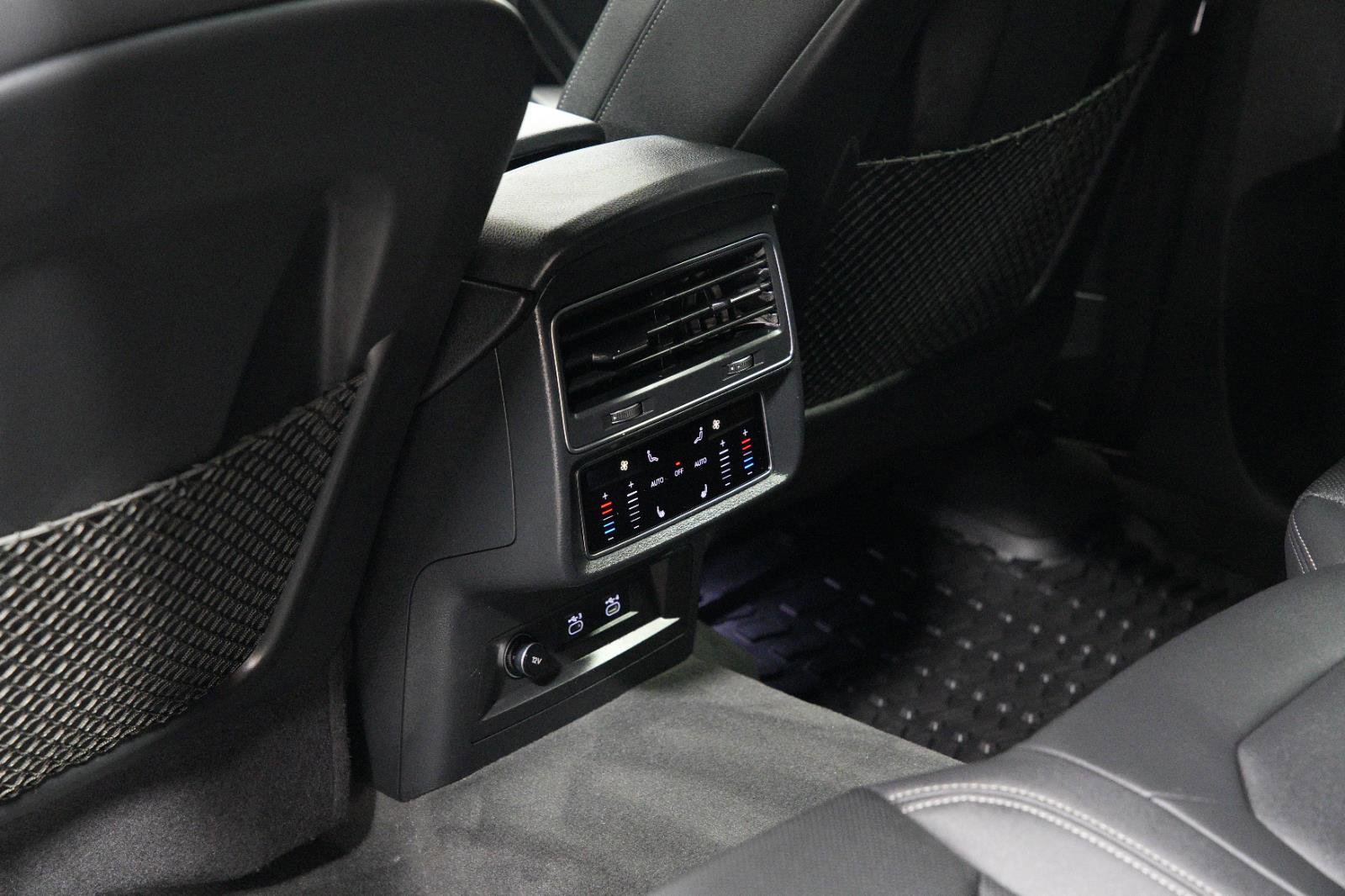 Used 2021 Audi Q8 Premium Plus w/ Premium Plus Package image 21