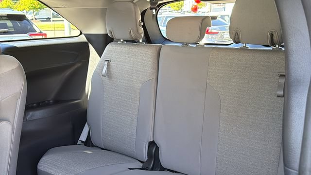 Certified 2025 Toyota Sienna LE FWD image 24