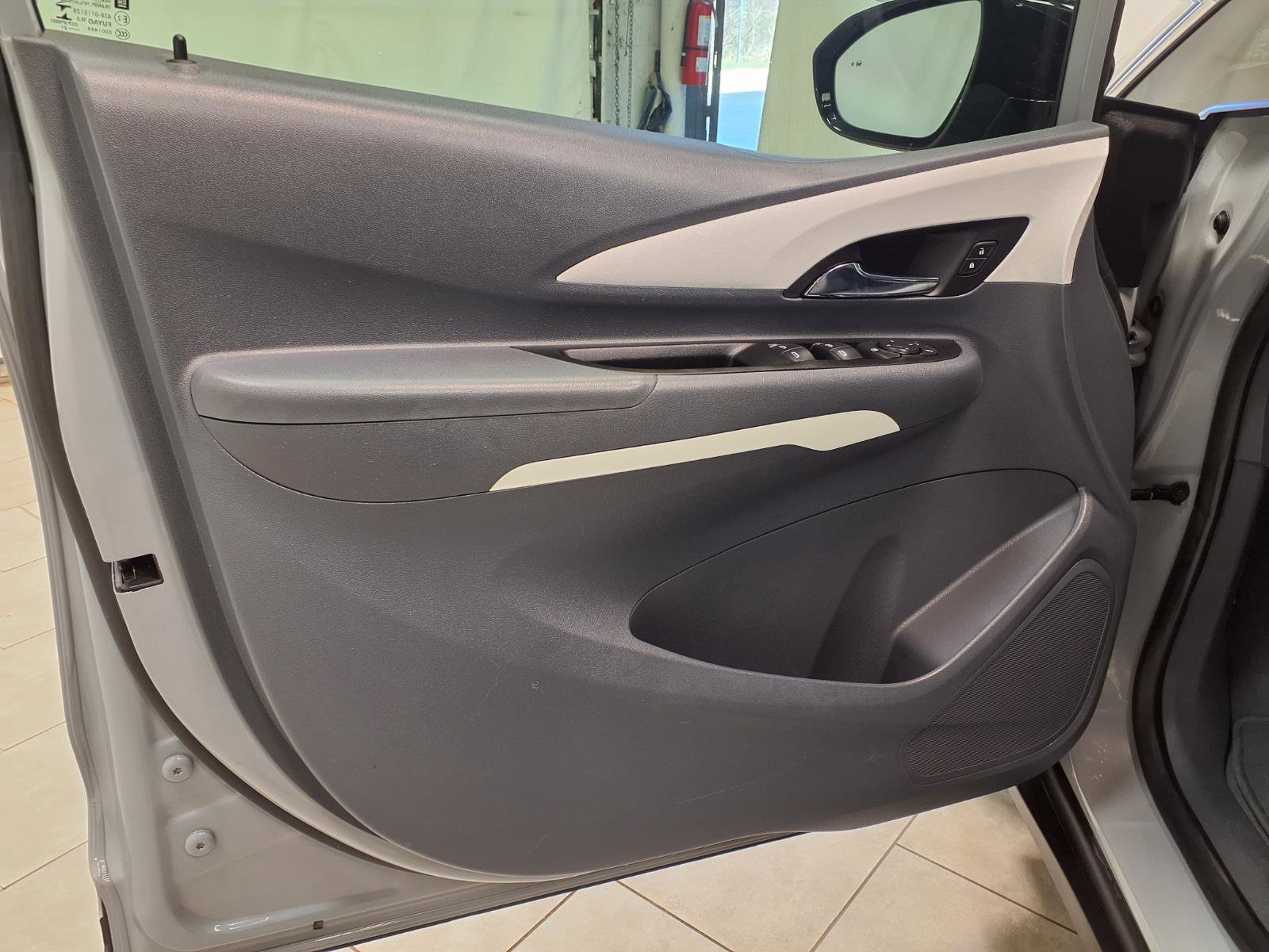 Used 2021 Chevrolet Bolt LT image 25