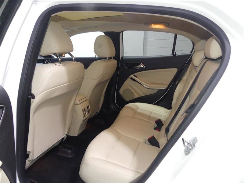 Used 2019 Mercedes-Benz GLA 250 4MATIC image 27