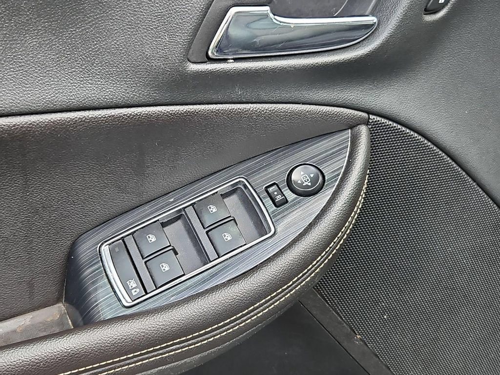 Used 2019 Chevrolet Impala LT FWD image 11