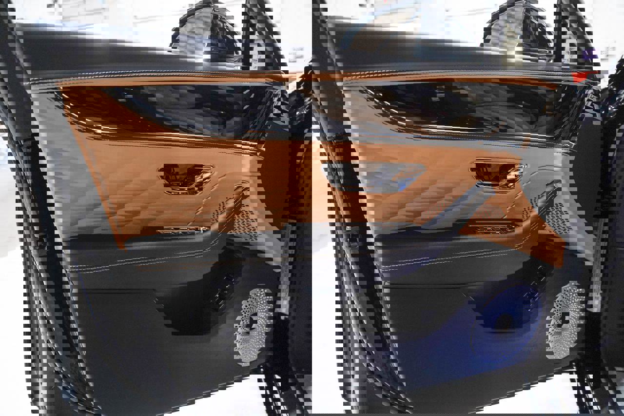 Used 2022 Bentley Flying Spur V8 image 18