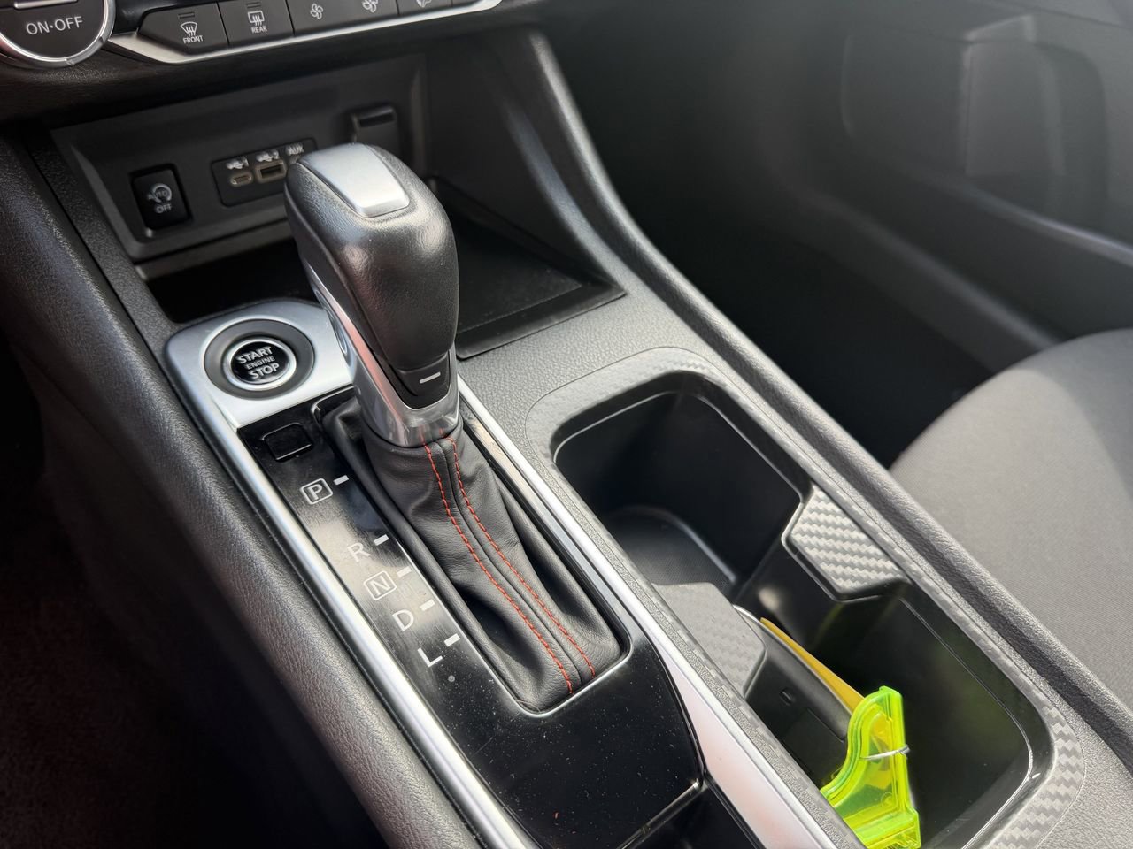 Used 2025 Nissan Sentra SR FWD image 19