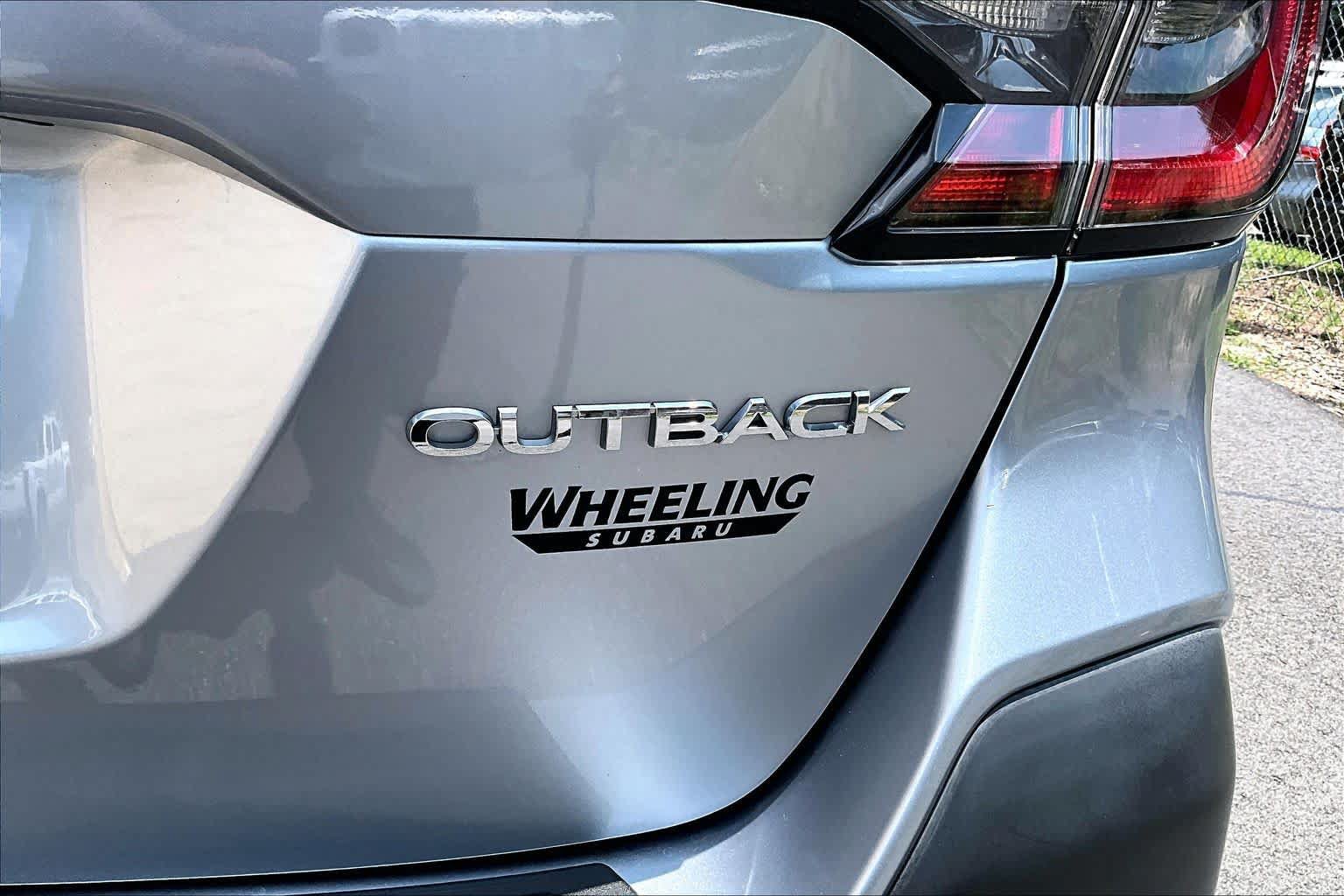 Used 2022 Subaru Outback Limited AWD/4WD image 10