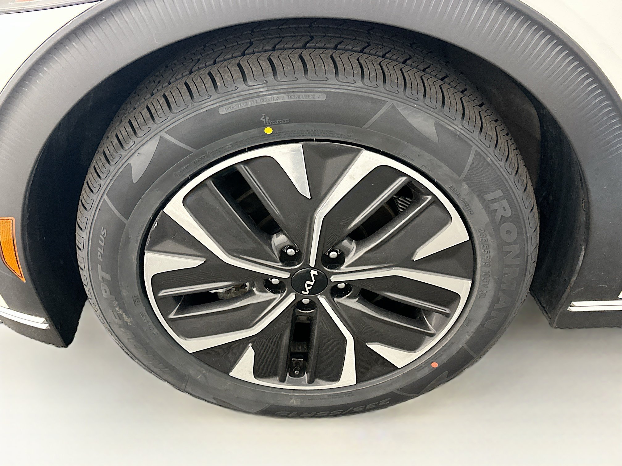 Used 2024 Kia EV6 Light AWD/4WD image 11