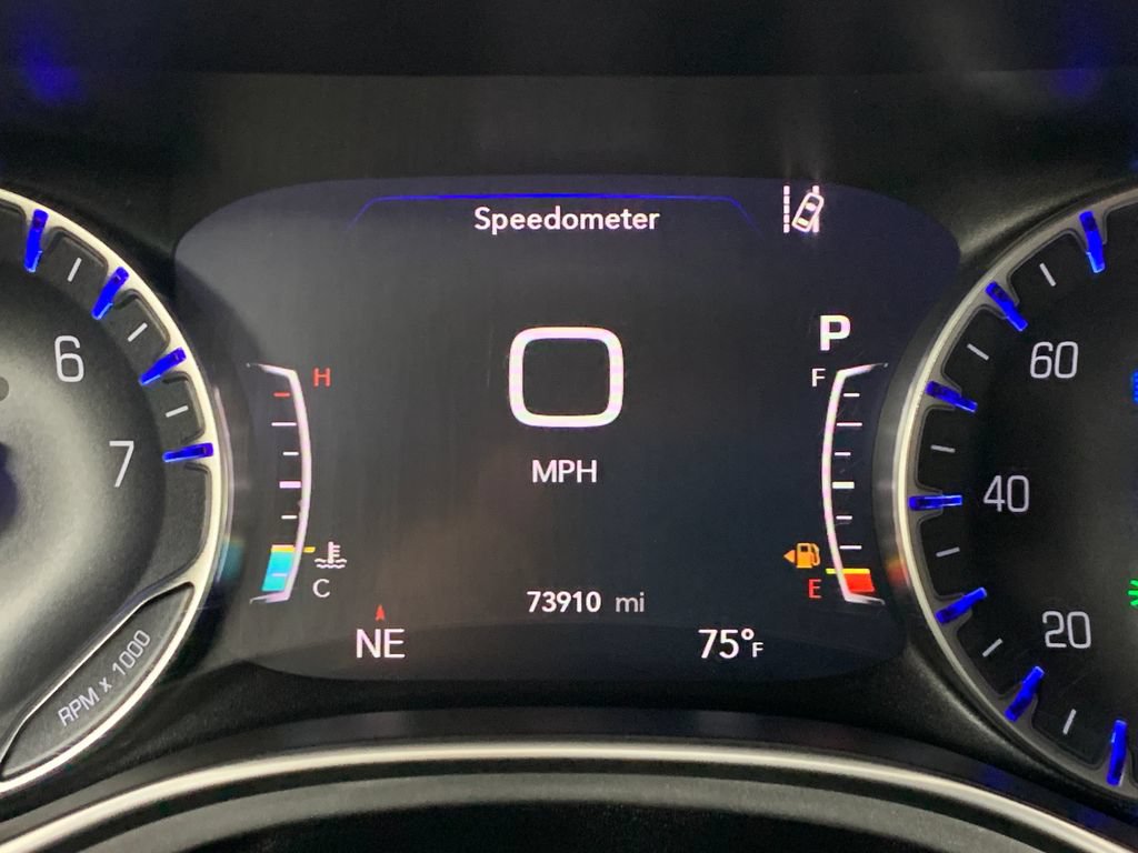 Used 2019 Chrysler Pacifica Touring-L Plus w/ Advanced Safetytec Group FWD image 35