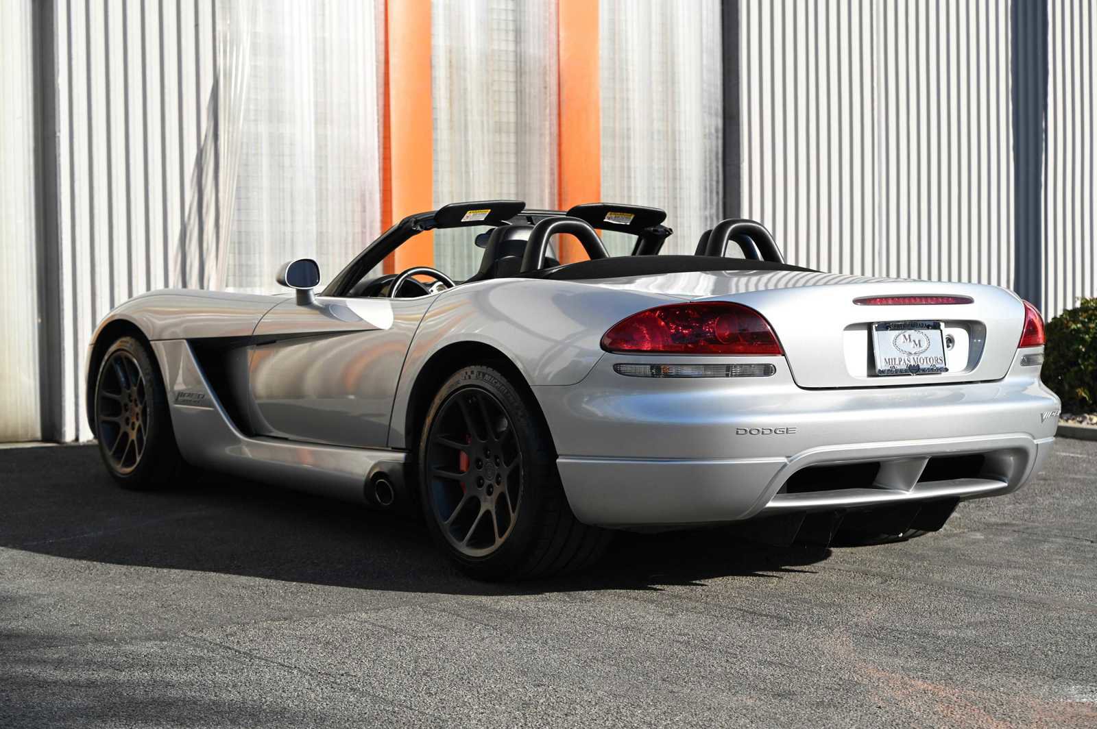 Used 2004 Dodge Viper SRT-10 RWD image 5