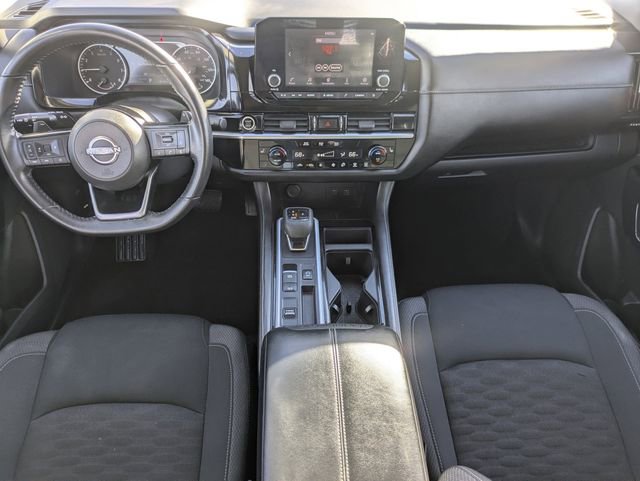 Used 2022 Nissan Pathfinder SV w/ SV Black Package image 11