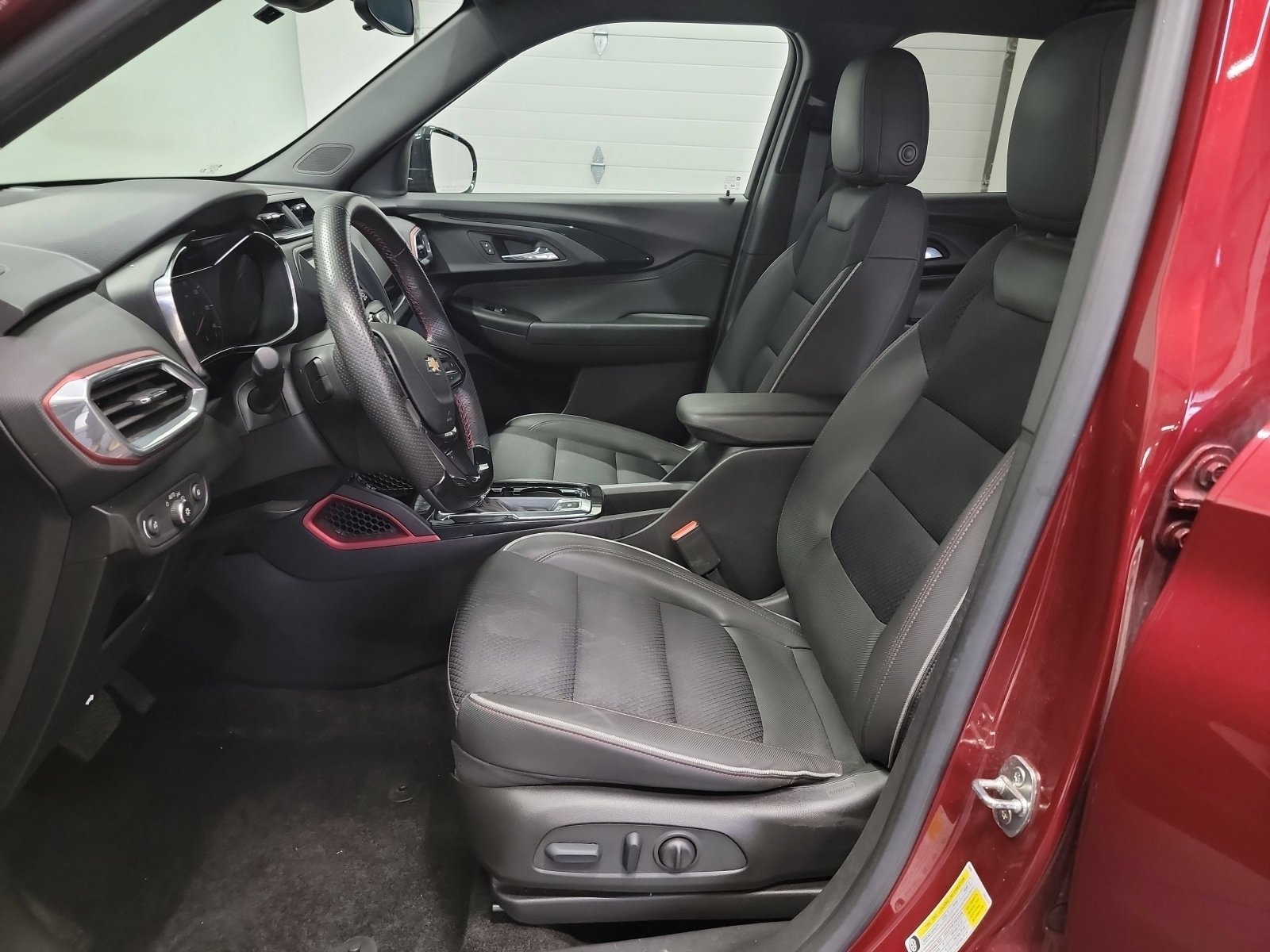 Used 2023 Chevrolet TrailBlazer RS AWD/4WD image 12