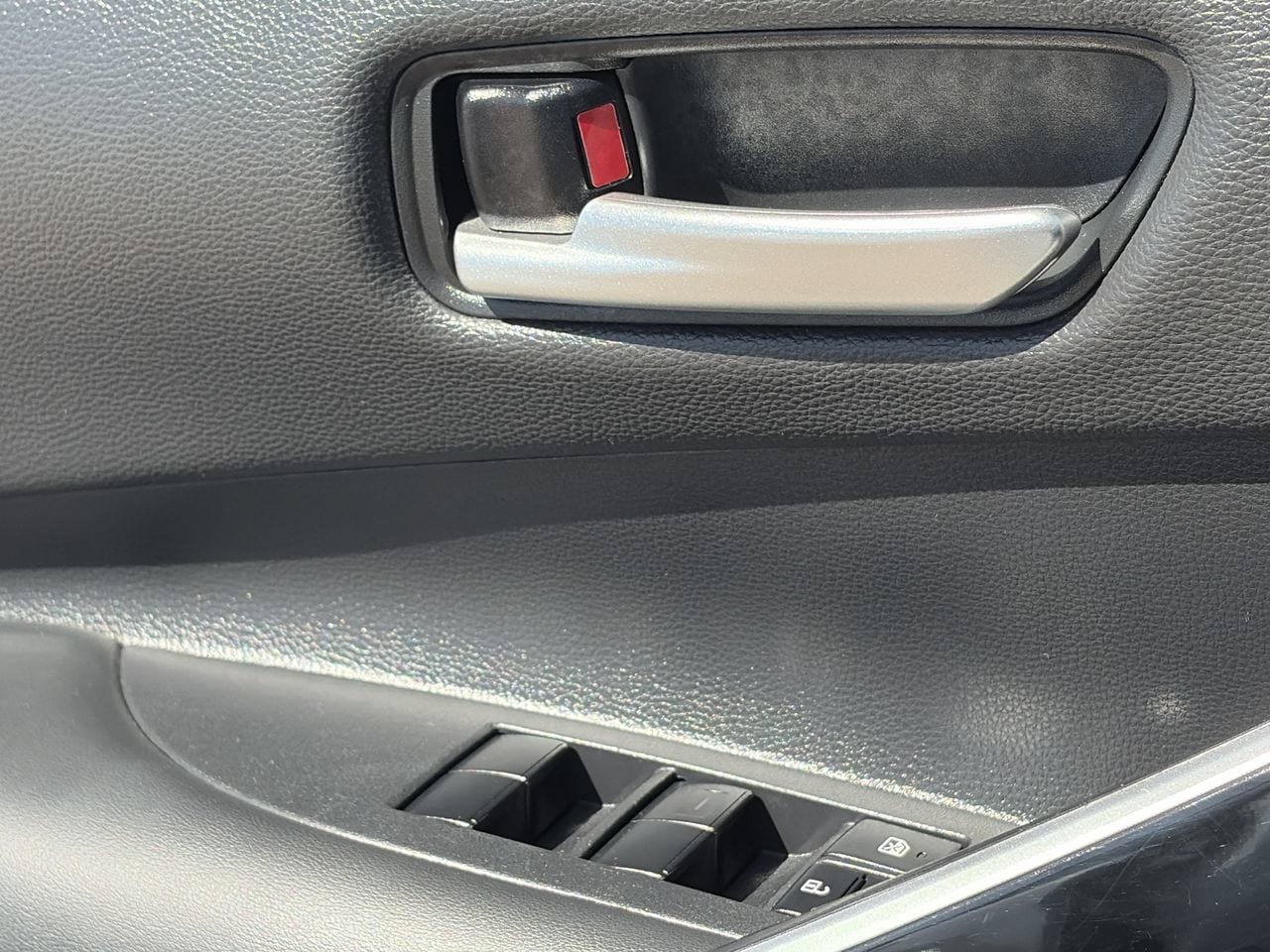 Used 2024 Toyota Corolla XSE FWD image 16