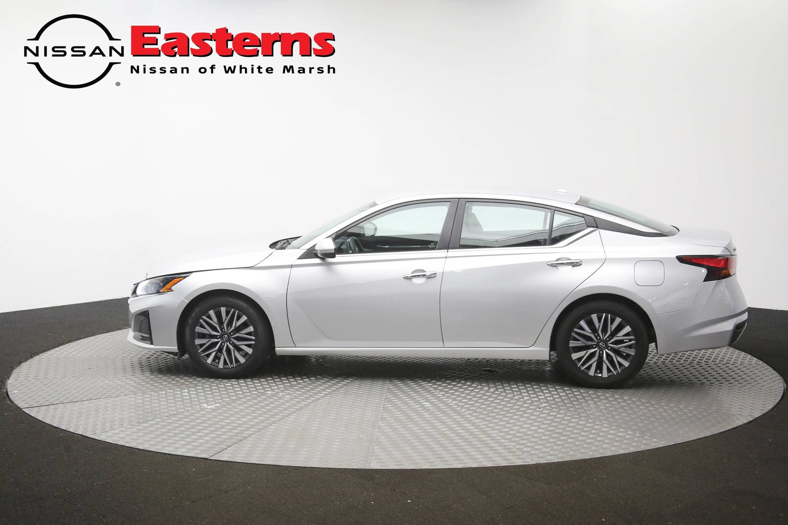 Used 2023 Nissan Altima 2.5 SV FWD image 59