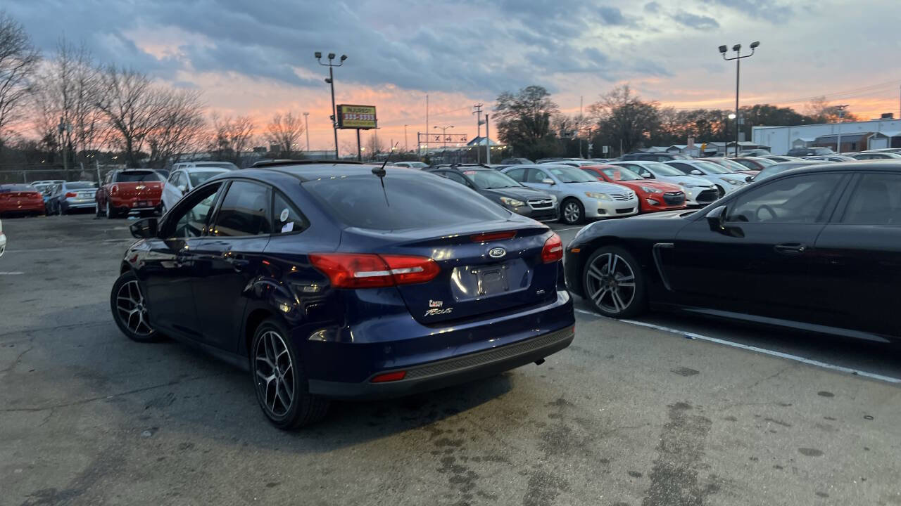 Used 2017 Ford Focus SEL image 13