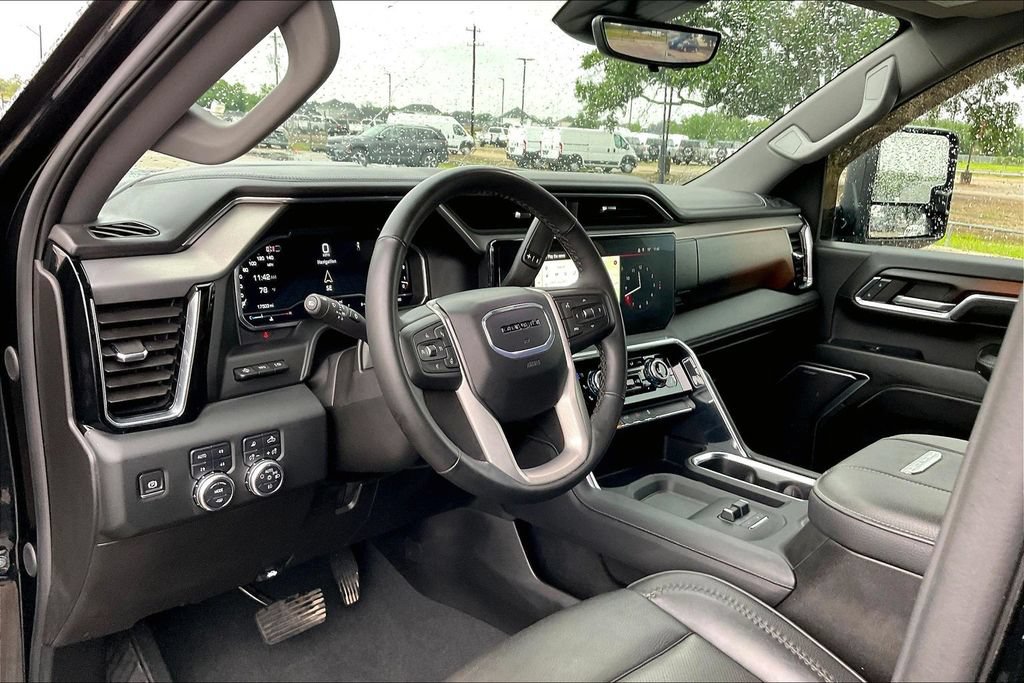 Used 2024 GMC Sierra 3500 Denali w/ Denali Reserve Package AWD/4WD image 14