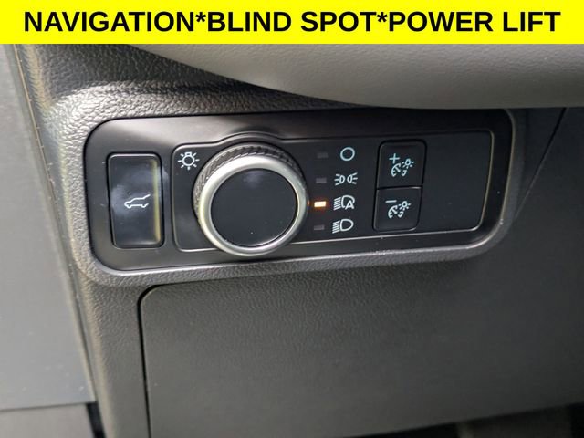 Used 2025 Ford Explorer Active RWD image 13