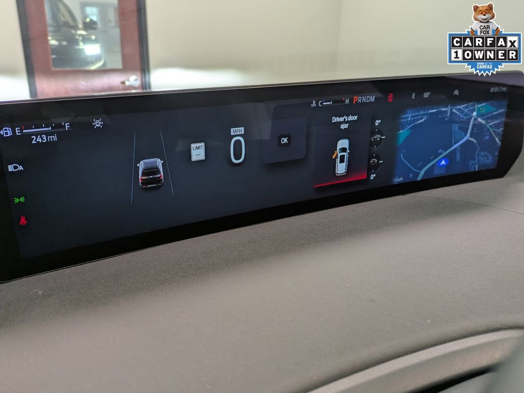 Certified 2025 Ford Expedition Platinum w/ Driver's Package image 18