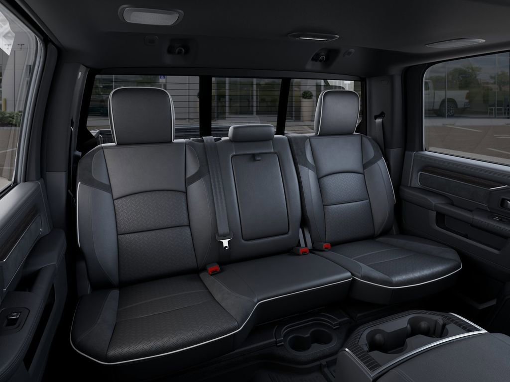 New 2025 RAM 2500 Laramie AWD/4WD image 16