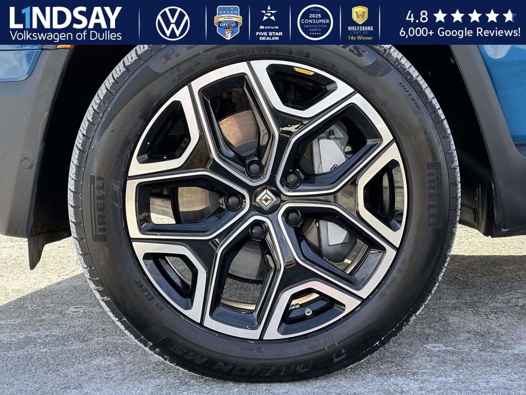 Used 2025 Rivian R1T Adventure image 5