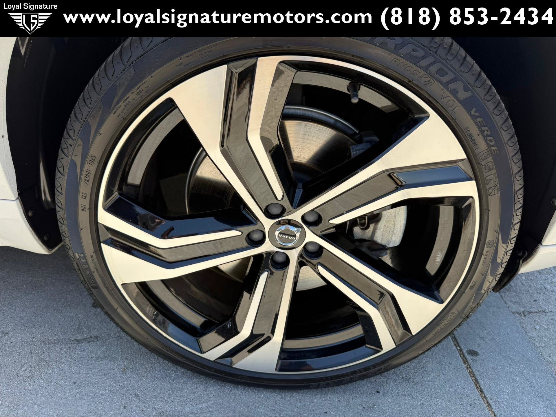 Used 2021 Volvo XC90 T8 R-Design w/ Advanced Package AWD/4WD image 17
