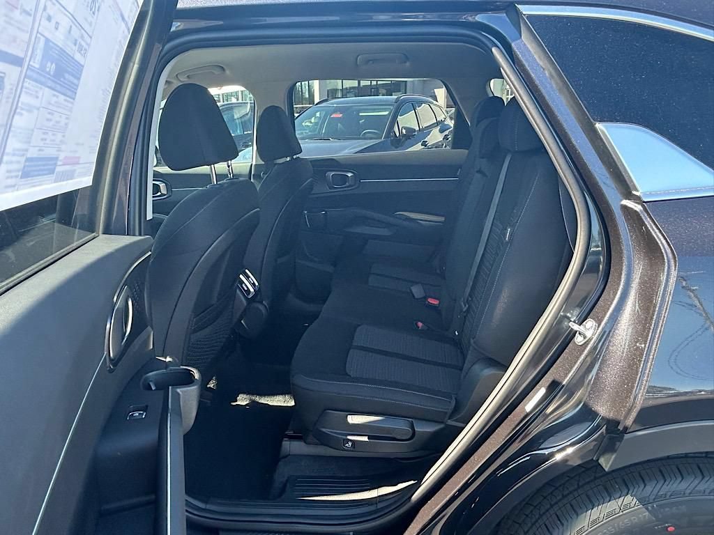 New 2026 Kia Sorento LX FWD image 18