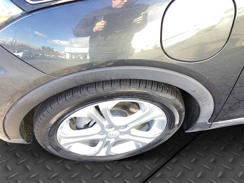 Used 2017 Chevrolet Bolt LT image 22