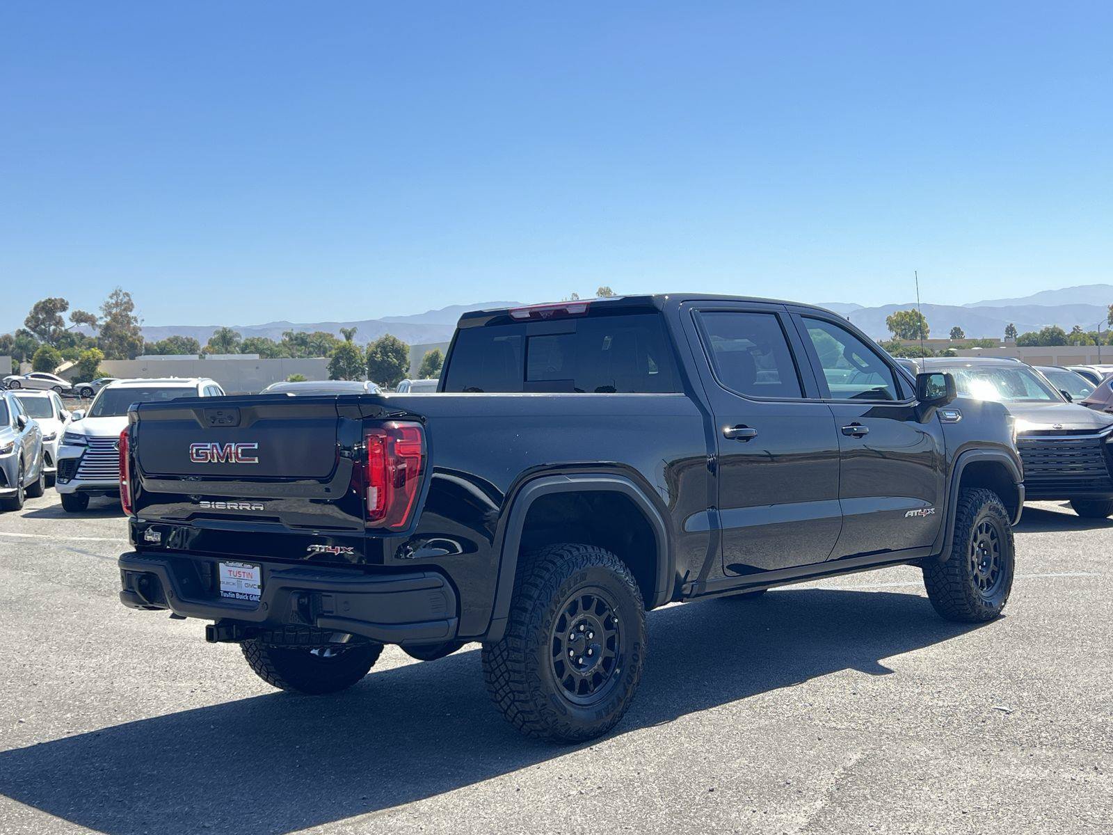 New 2026 GMC Sierra 1500 AT4X w/ AT4X AEV Edition AWD/4WD image 3