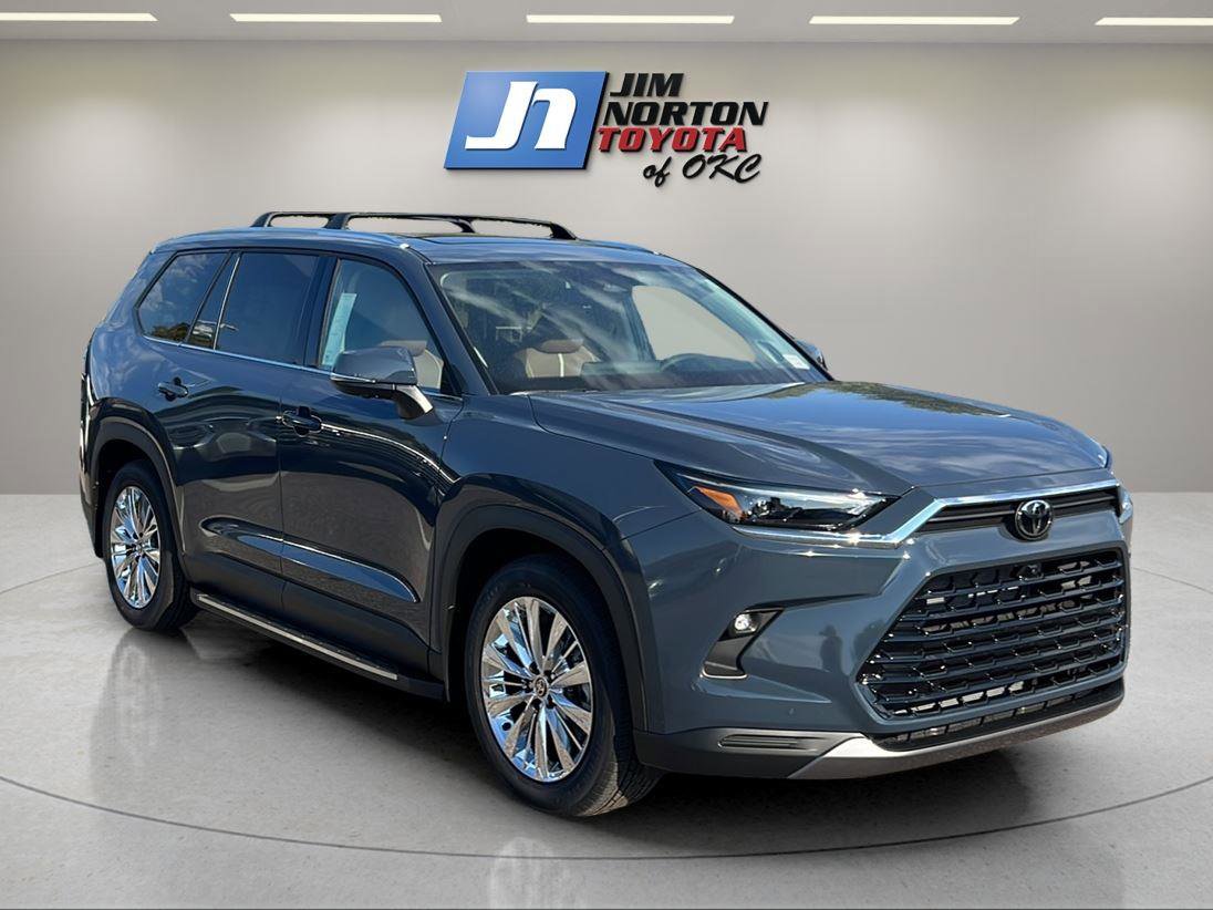 New 2026 Toyota Grand Highlander Platinum image 3