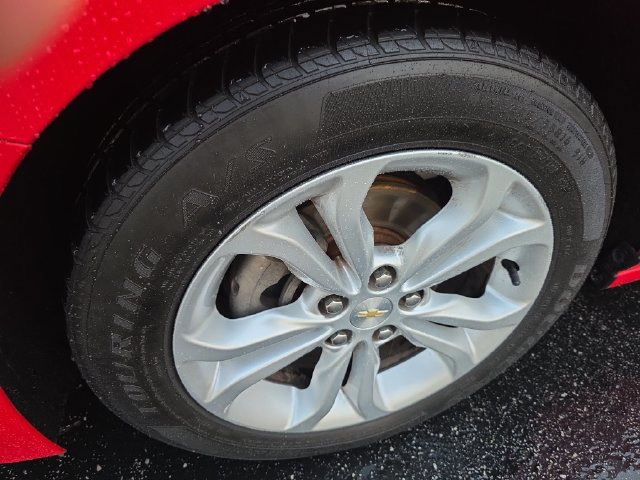 Used 2019 Chevrolet Cruze LT w/ Convenience Package FWD image 3