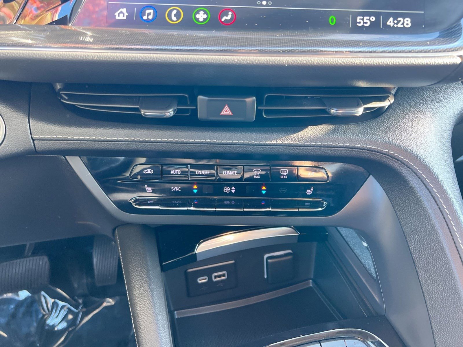 Used 2022 Buick Envision Essence w/ Safety Package image 20