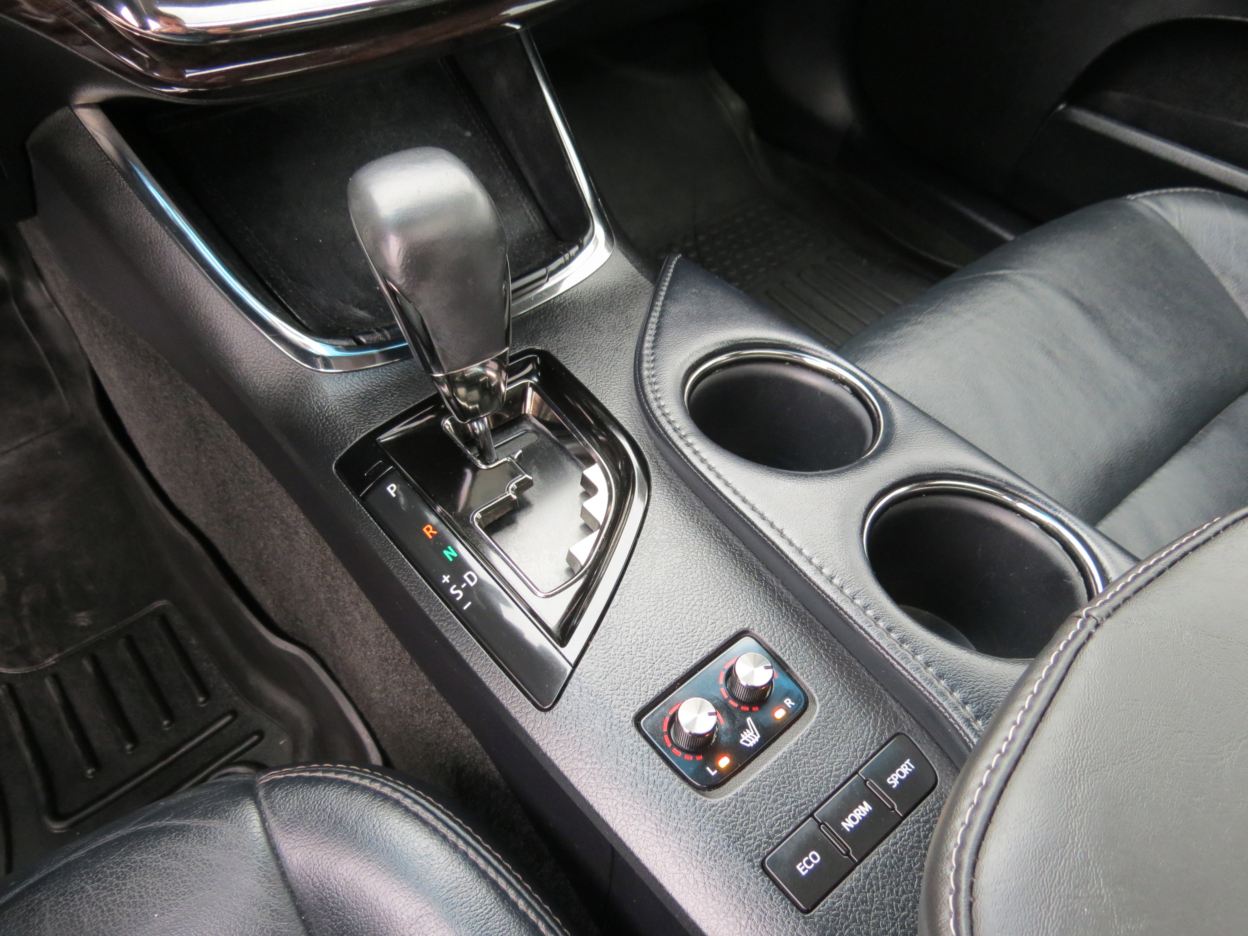 Used 2013 Toyota Avalon XLE Touring image 27