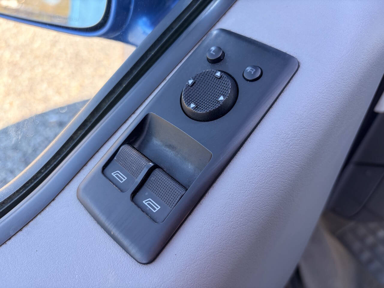 Used 2001 Volkswagen Eurovan FWD image 15