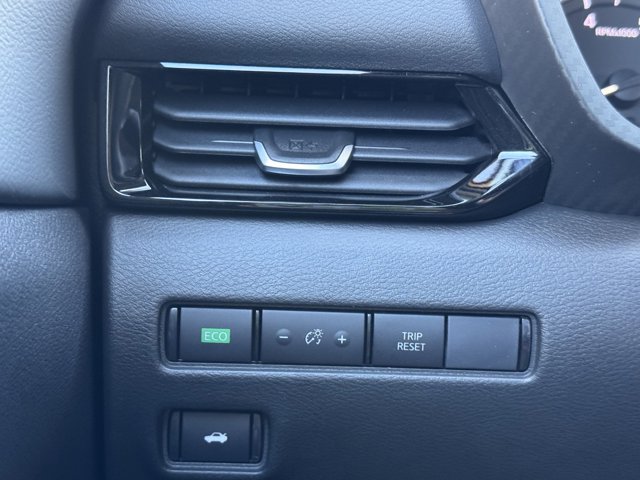 New 2025 Nissan Sentra SV w/ Trunk Package FWD image 24