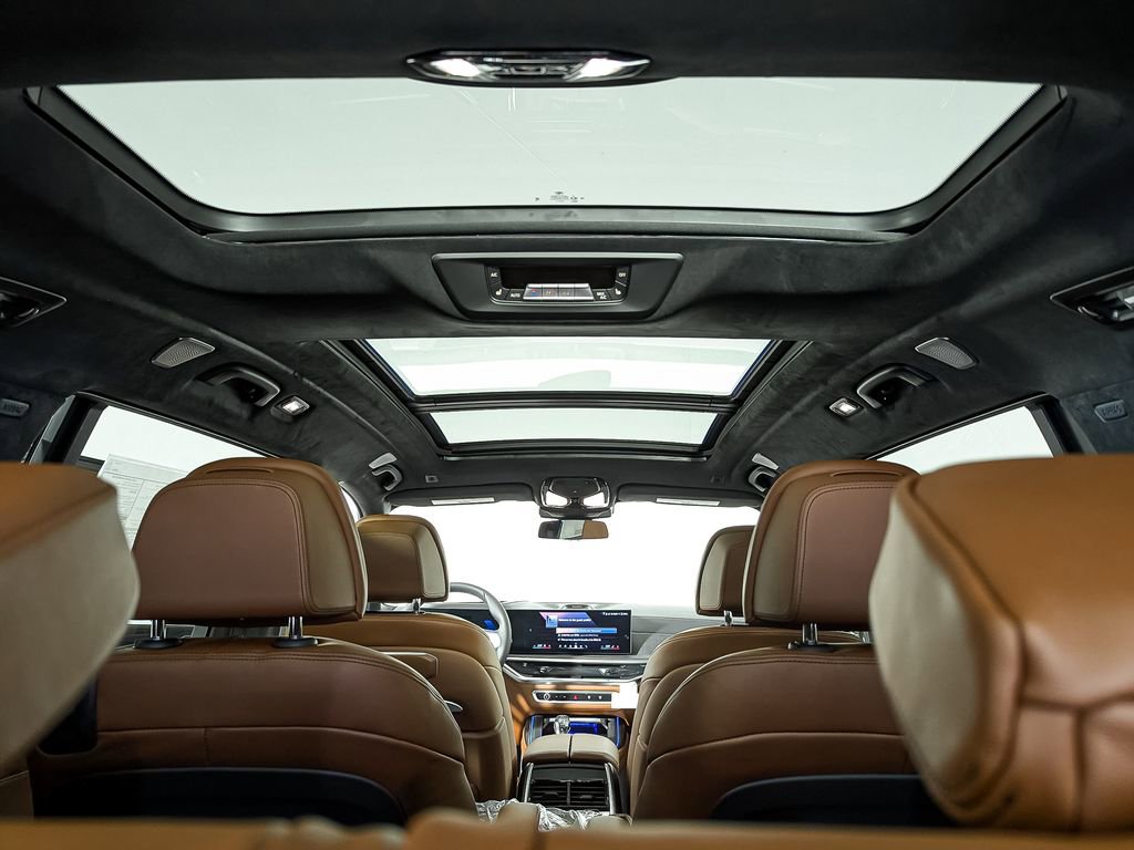 New 2026 BMW ALPINA XB7 image 16